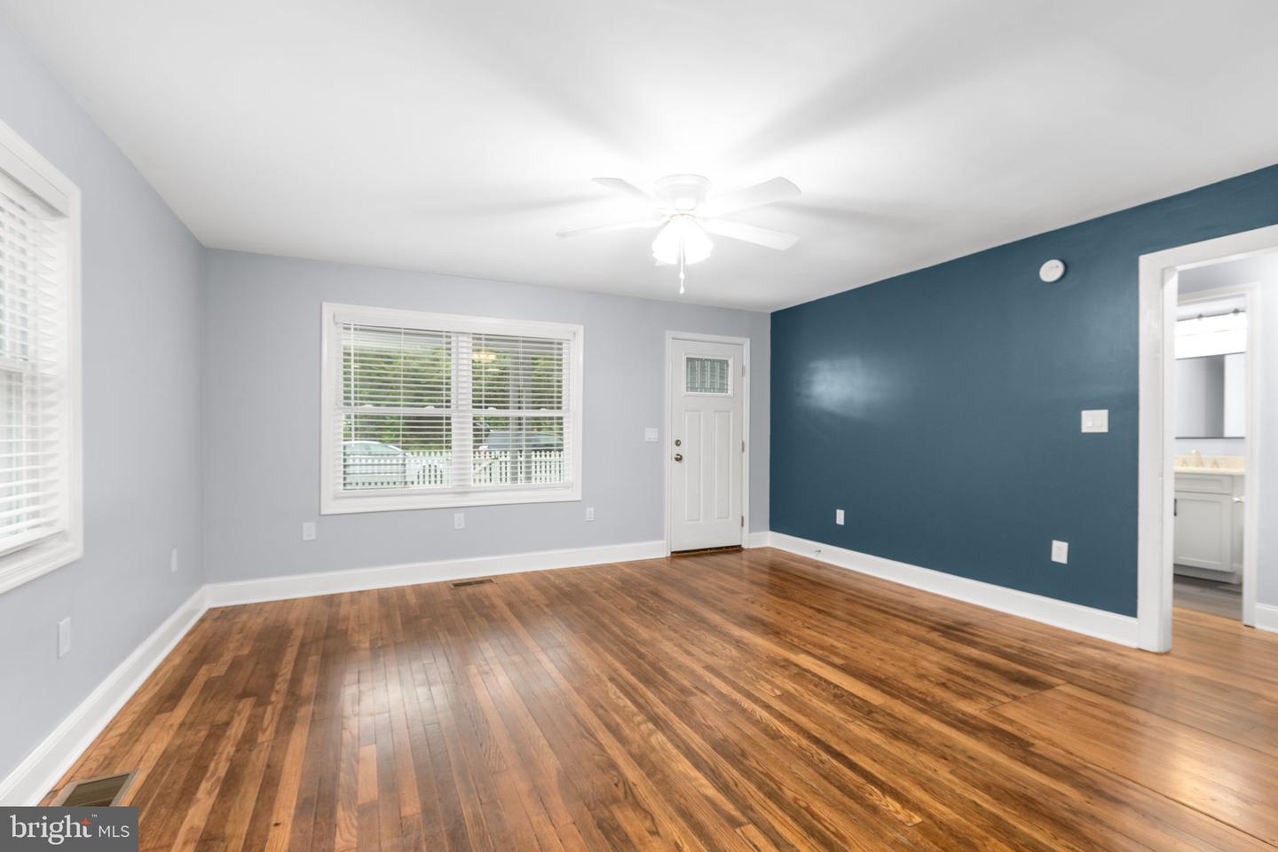 16 ENOLA RD, FREDERICKSBURG, Virginia 22405, 2 Bedrooms Bedrooms, 7 Rooms Rooms,1 BathroomBathrooms,Residential,For sale,16 ENOLA RD,VAST2042662 MLS # VAST2042662