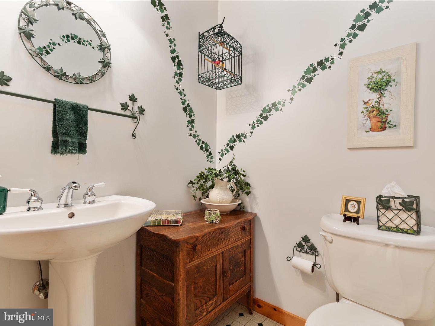2321 CEDAR GROVE RD, WINCHESTER, Virginia 22603, 4 Bedrooms Bedrooms, ,3 BathroomsBathrooms,Residential,For sale,2321 CEDAR GROVE RD,VAFV2036792 MLS # VAFV2036792