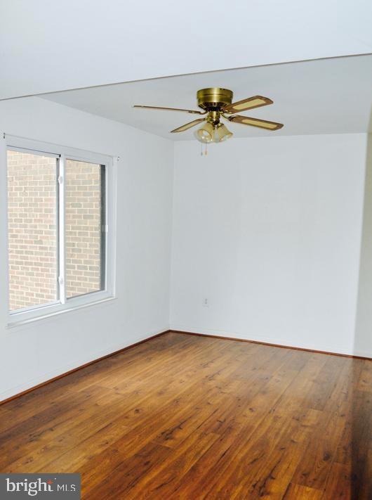 9715 KINGS CROWN CT #202, FAIRFAX, Virginia 22031, 2 Bedrooms Bedrooms, ,2 BathroomsBathrooms,Residential,For sale,9715 KINGS CROWN CT #202,VAFX2267114 MLS # VAFX2267114 9715 KINGS CROWN CT #202, FAIRFAX, Virginia 22031, 2 Bedrooms Bedrooms, ,2 BathroomsBathrooms,Residential,For sale,9715 KINGS CROWN CT #202,VAFX2267114 MLS # VAFX2267114