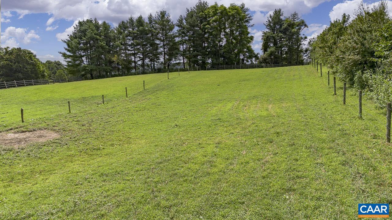 9195 SPRINGWOOD RD, BUCHANAN, Virginia 24066, 2 Bedrooms Bedrooms, ,1 BathroomBathrooms,Residential,For sale,9195 SPRINGWOOD RD,668924 MLS # 668924