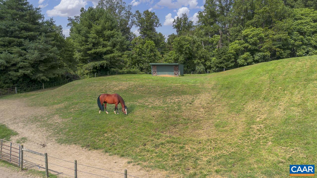 9195 SPRINGWOOD RD, BUCHANAN, Virginia 24066, 2 Bedrooms Bedrooms, ,1 BathroomBathrooms,Residential,For sale,9195 SPRINGWOOD RD,668924 MLS # 668924