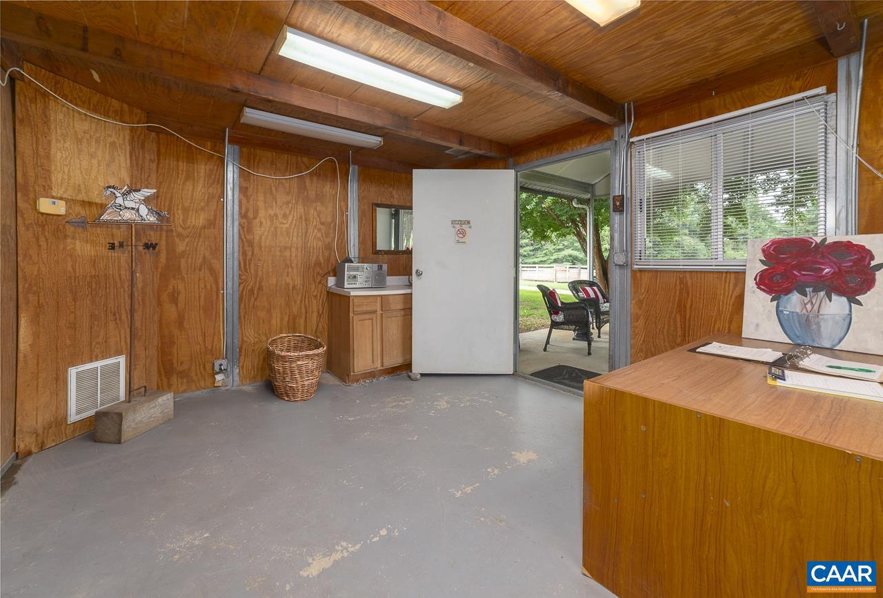 9195 SPRINGWOOD RD, BUCHANAN, Virginia 24066, 2 Bedrooms Bedrooms, ,1 BathroomBathrooms,Residential,For sale,9195 SPRINGWOOD RD,668924 MLS # 668924
