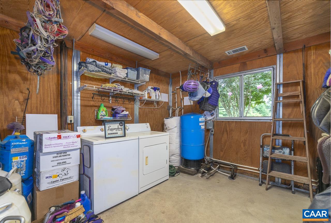 9195 SPRINGWOOD RD, BUCHANAN, Virginia 24066, 2 Bedrooms Bedrooms, ,1 BathroomBathrooms,Residential,For sale,9195 SPRINGWOOD RD,668924 MLS # 668924