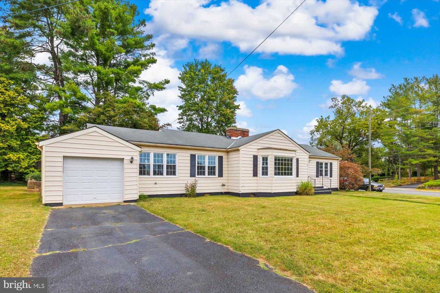 391 PIEDMONT ST, ORANGE, Virginia 22960, 3 Bedrooms Bedrooms, ,1 BathroomBathrooms,Residential,For sale,391 PIEDMONT ST,VAOR2012268 MLS # VAOR2012268