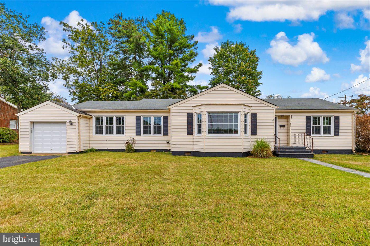 391 PIEDMONT ST, ORANGE, Virginia 22960, 3 Bedrooms Bedrooms, ,1 BathroomBathrooms,Residential,For sale,391 PIEDMONT ST,VAOR2012268 MLS # VAOR2012268