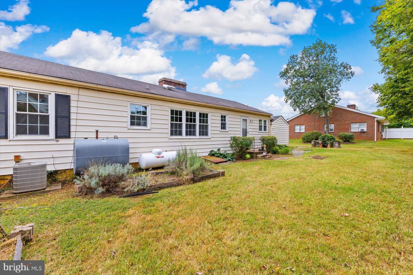 391 PIEDMONT ST, ORANGE, Virginia 22960, 3 Bedrooms Bedrooms, ,1 BathroomBathrooms,Residential,For sale,391 PIEDMONT ST,VAOR2012268 MLS # VAOR2012268