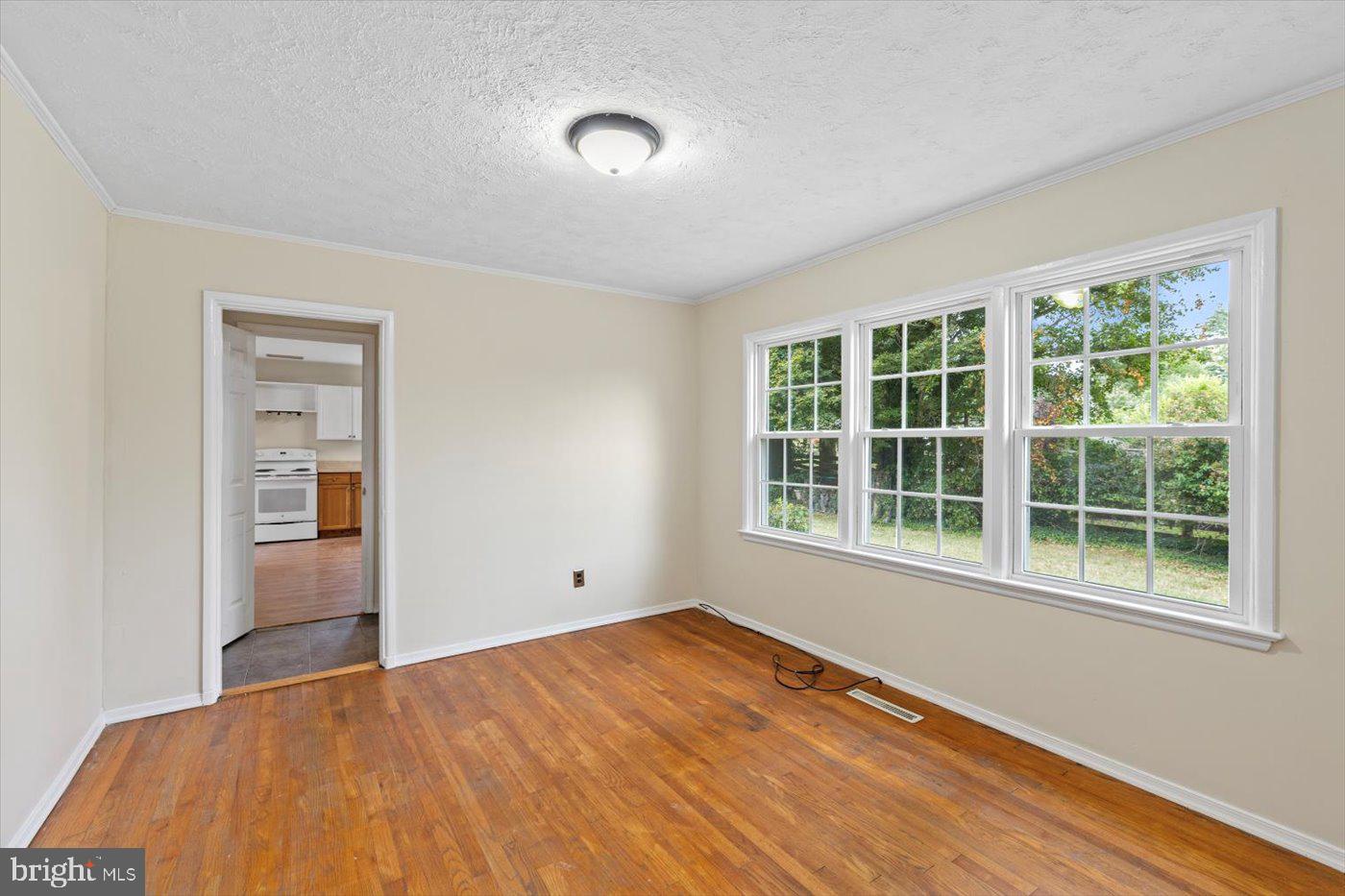 391 PIEDMONT ST, ORANGE, Virginia 22960, 3 Bedrooms Bedrooms, ,1 BathroomBathrooms,Residential,For sale,391 PIEDMONT ST,VAOR2012268 MLS # VAOR2012268