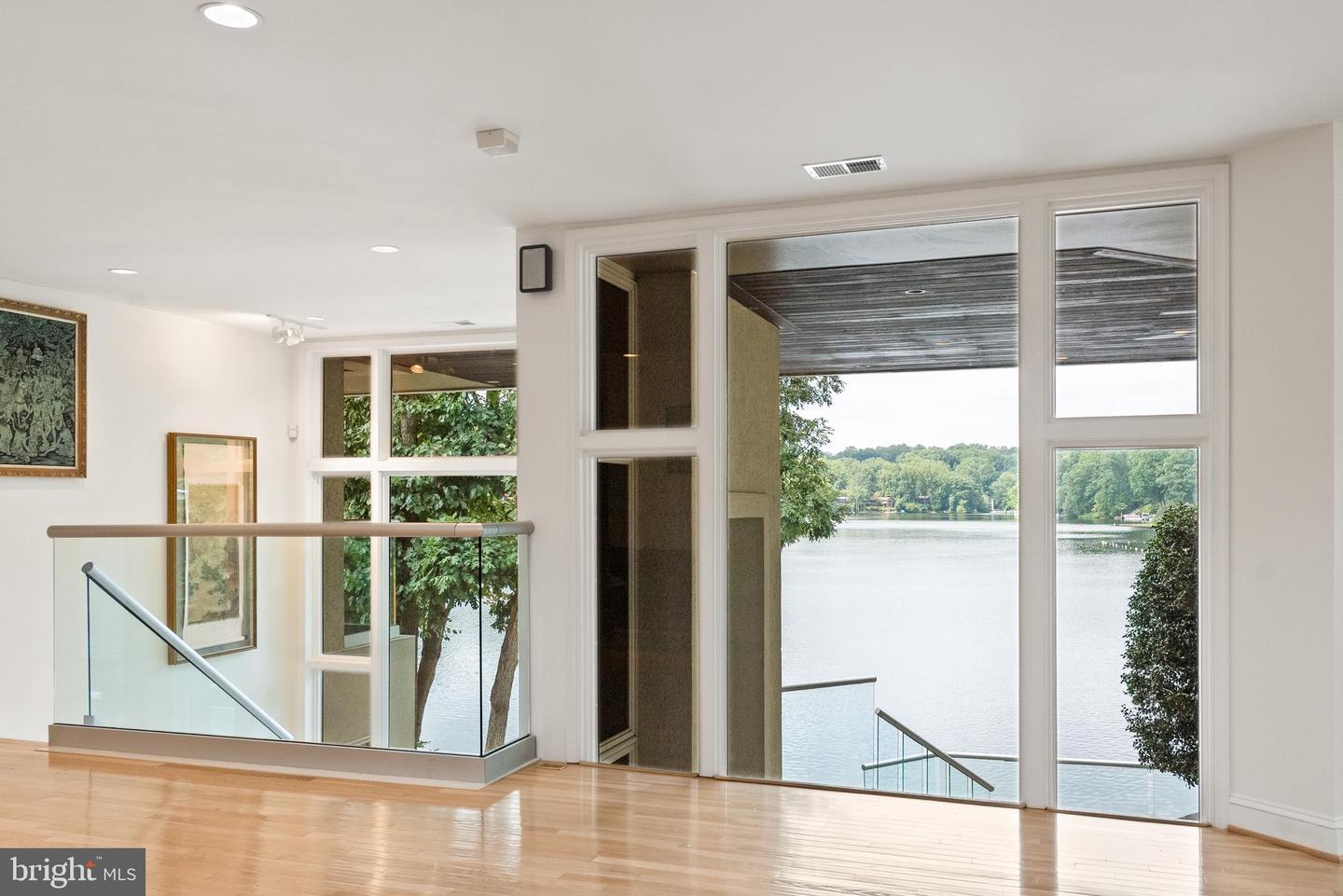 6106 BEACHWAY DR, FALLS CHURCH, Virginia 22041, 3 Bedrooms Bedrooms, ,3 BathroomsBathrooms,Residential,For sale,6106 BEACHWAY DR,VAFX2267146 MLS # VAFX2267146