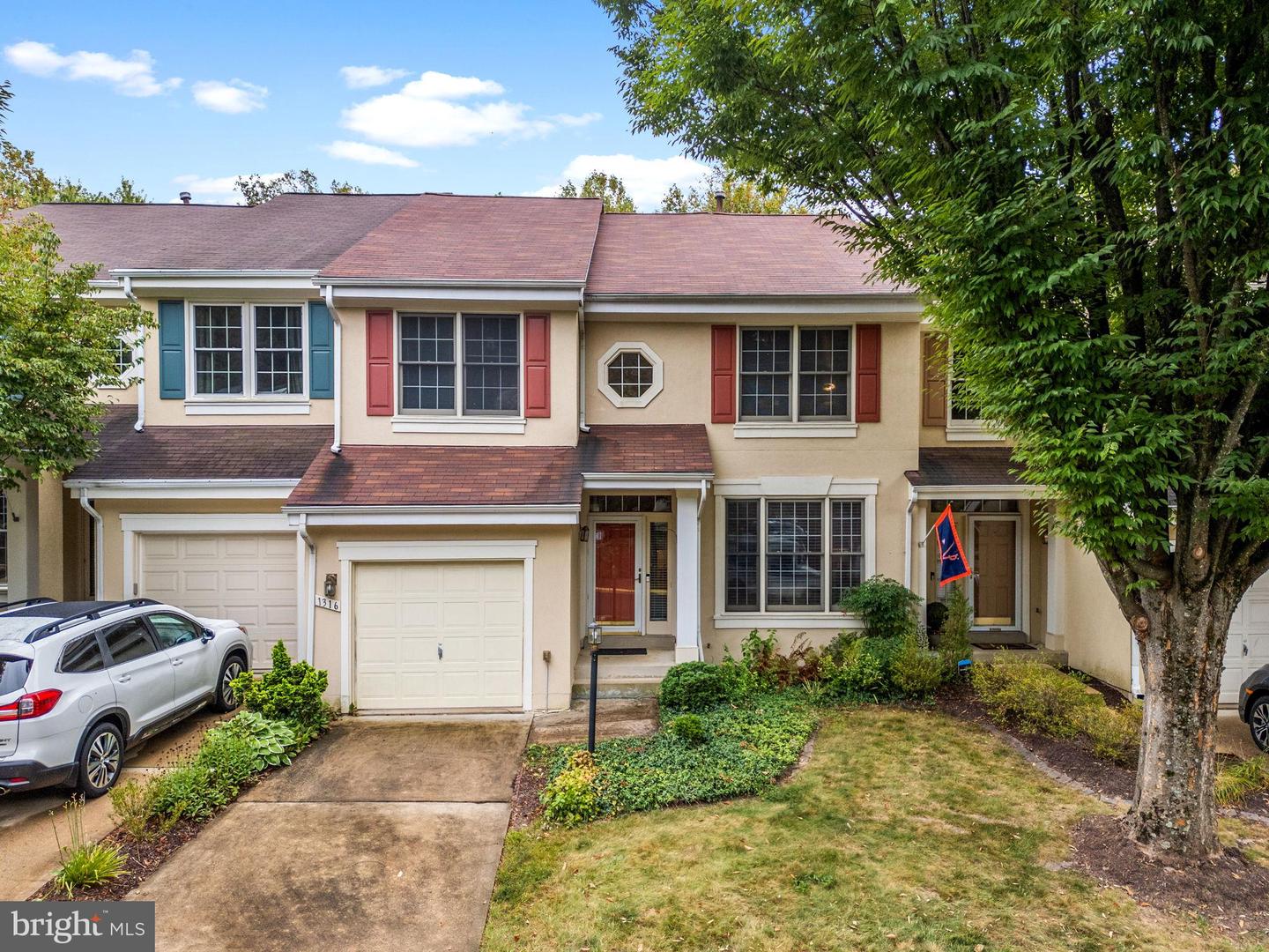 1316 PARK GARDEN LN, RESTON, Virginia 20194, 3 Bedrooms Bedrooms, 14 Rooms Rooms,3 BathroomsBathrooms,Residential,For sale,1316 PARK GARDEN LN,VAFX2267154 MLS # VAFX2267154
