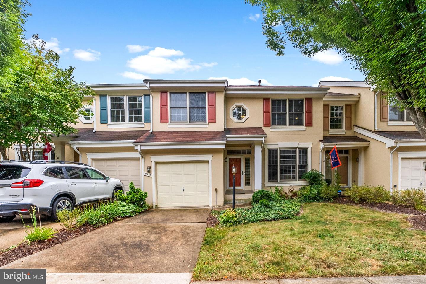 1316 PARK GARDEN LN, RESTON, Virginia 20194, 3 Bedrooms Bedrooms, 14 Rooms Rooms,3 BathroomsBathrooms,Residential,For sale,1316 PARK GARDEN LN,VAFX2267154 MLS # VAFX2267154