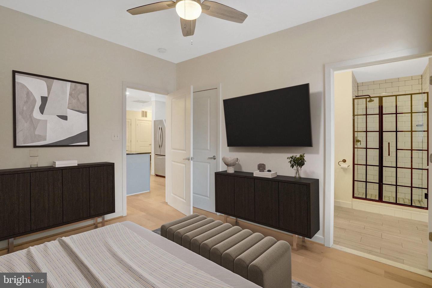 181 E REED AVE #204, ALEXANDRIA, Virginia 22305, 2 Bedrooms Bedrooms, 4 Rooms Rooms,2 BathroomsBathrooms,Residential,For sale,181 E REED AVE #204,VAAX2049640 MLS # VAAX2049640