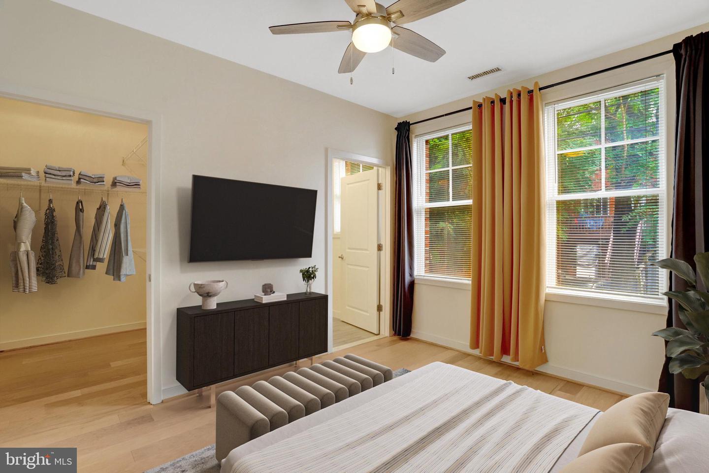 181 E REED AVE #204, ALEXANDRIA, Virginia 22305, 2 Bedrooms Bedrooms, 4 Rooms Rooms,2 BathroomsBathrooms,Residential,For sale,181 E REED AVE #204,VAAX2049640 MLS # VAAX2049640