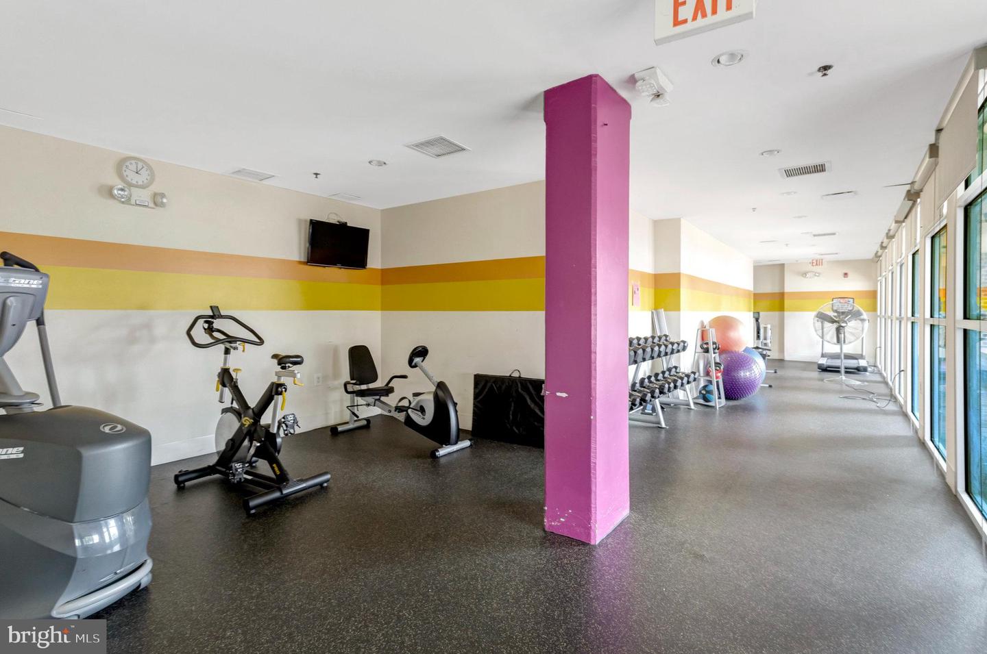 181 E REED AVE #204, ALEXANDRIA, Virginia 22305, 2 Bedrooms Bedrooms, 4 Rooms Rooms,2 BathroomsBathrooms,Residential,For sale,181 E REED AVE #204,VAAX2049640 MLS # VAAX2049640
