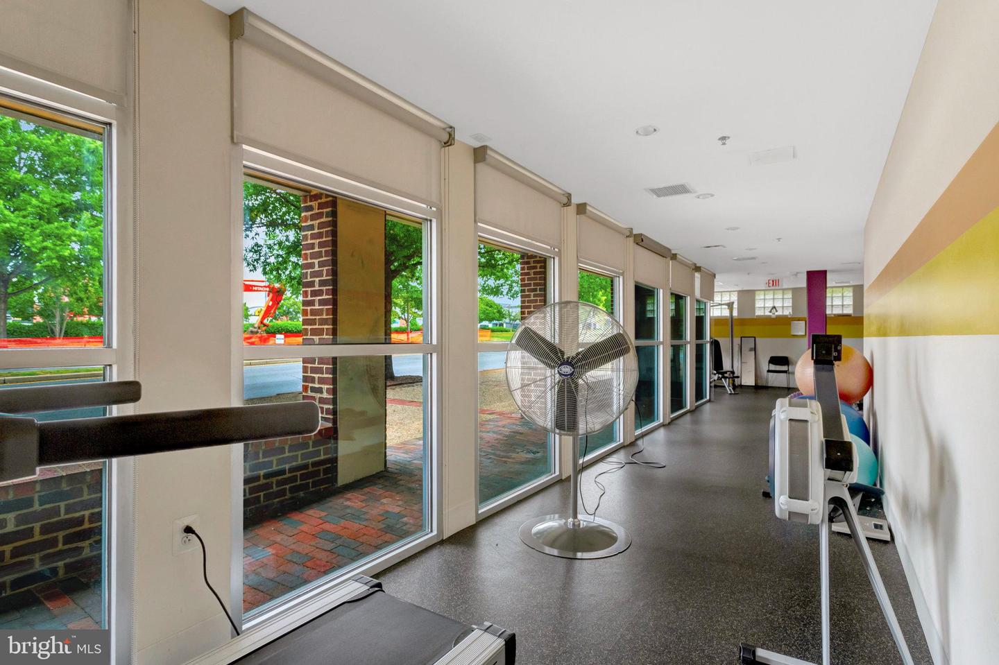 181 E REED AVE #204, ALEXANDRIA, Virginia 22305, 2 Bedrooms Bedrooms, 4 Rooms Rooms,2 BathroomsBathrooms,Residential,For sale,181 E REED AVE #204,VAAX2049640 MLS # VAAX2049640