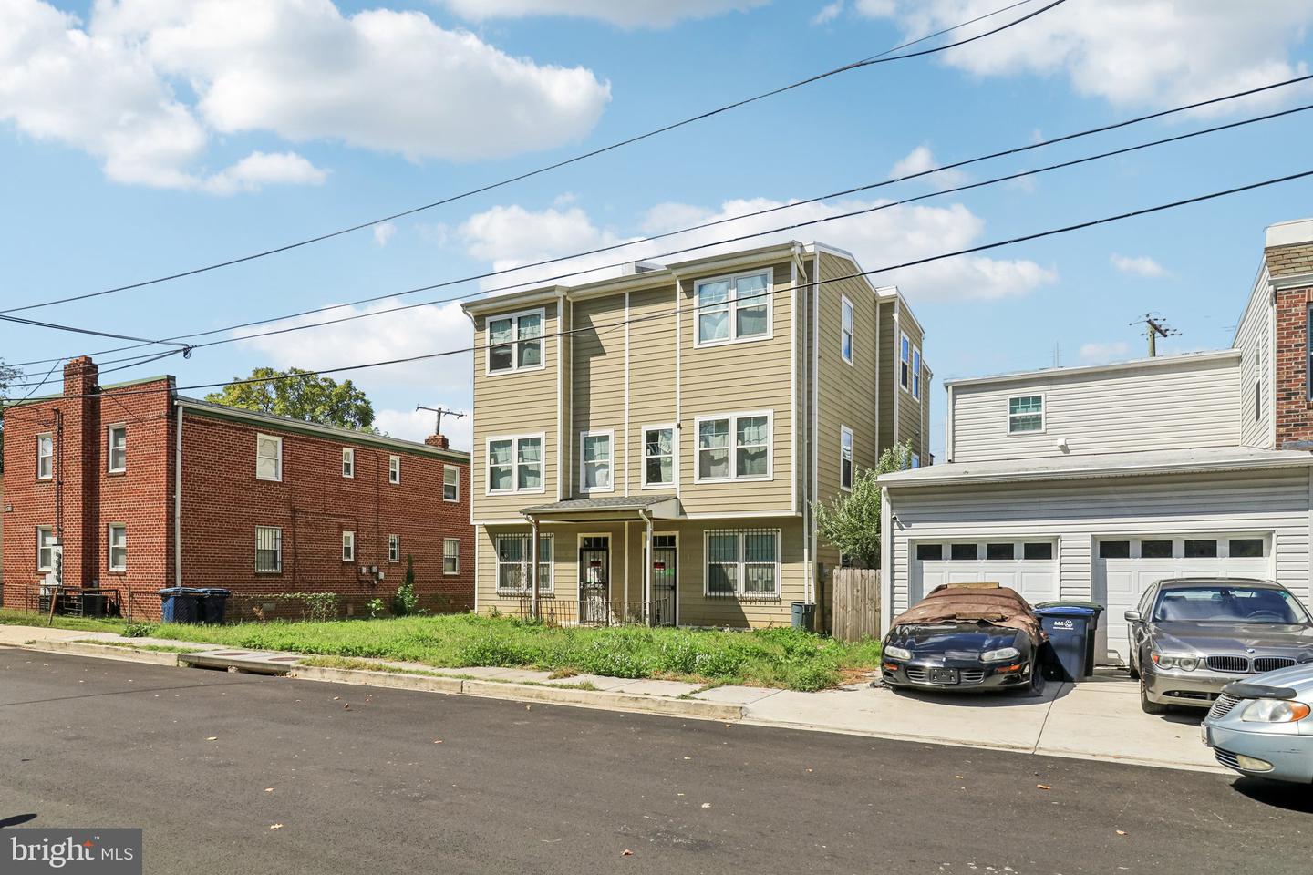 1058 44TH ST NE, WASHINGTON, District Of Columbia 20019, 4 Bedrooms Bedrooms, ,3 BathroomsBathrooms,Residential,For sale,1058 44TH ST NE,DCDC2222250 MLS # DCDC2222250