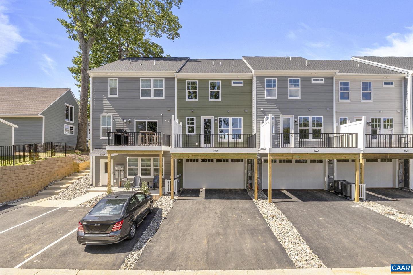 39A LINDLEY PL, CHARLOTTESVILLE, Virginia 22901, 3 Bedrooms Bedrooms, ,2 BathroomsBathrooms,Residential,For sale,39A LINDLEY PL,668949 MLS # 668949