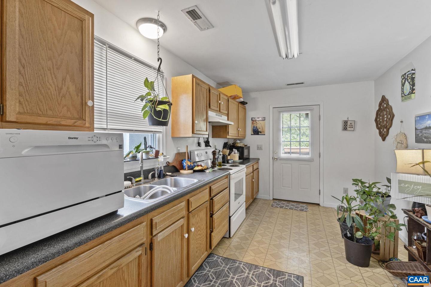 485 VALLEY ST, SCOTTSVILLE, Virginia 24590, 2 Bedrooms Bedrooms, ,2 BathroomsBathrooms,Residential,For sale,485 VALLEY ST,668956 MLS # 668956