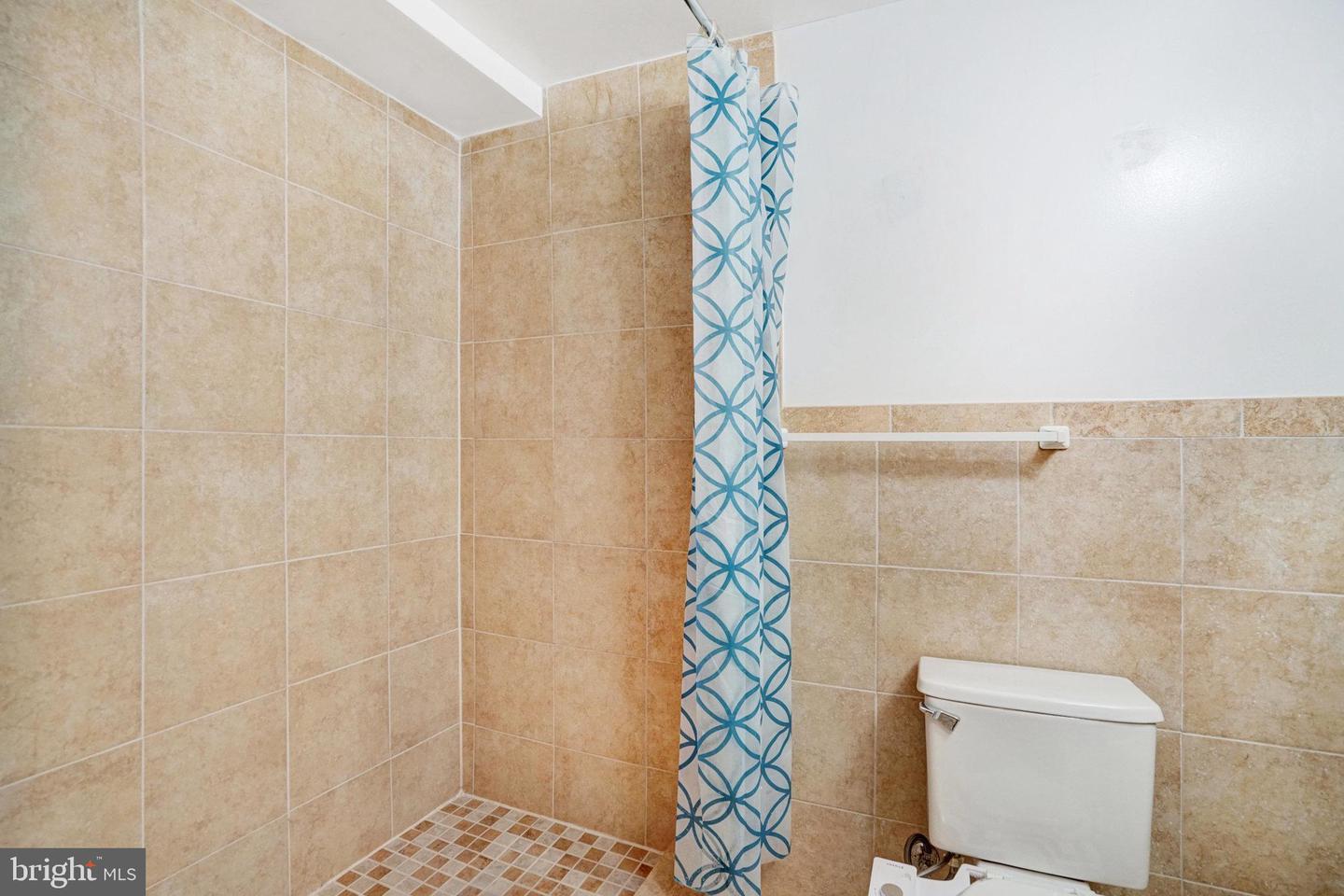 9239 SAND CREEK CT, BURKE, Virginia 22015, 3 Bedrooms Bedrooms, ,3 BathroomsBathrooms,Residential,For sale,9239 SAND CREEK CT,VAFX2267228 MLS # VAFX2267228