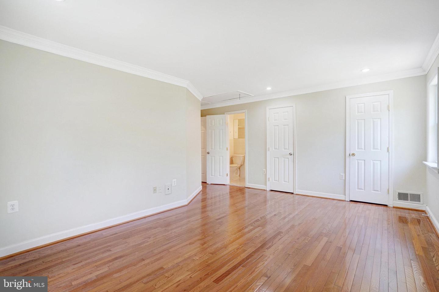 9239 SAND CREEK CT, BURKE, Virginia 22015, 3 Bedrooms Bedrooms, ,3 BathroomsBathrooms,Residential,For sale,9239 SAND CREEK CT,VAFX2267228 MLS # VAFX2267228