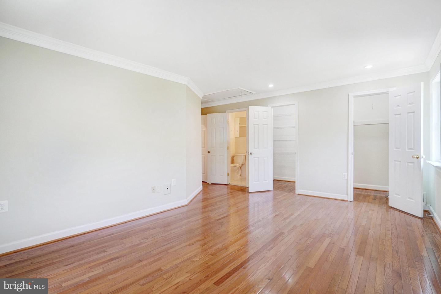 9239 SAND CREEK CT, BURKE, Virginia 22015, 3 Bedrooms Bedrooms, ,3 BathroomsBathrooms,Residential,For sale,9239 SAND CREEK CT,VAFX2267228 MLS # VAFX2267228