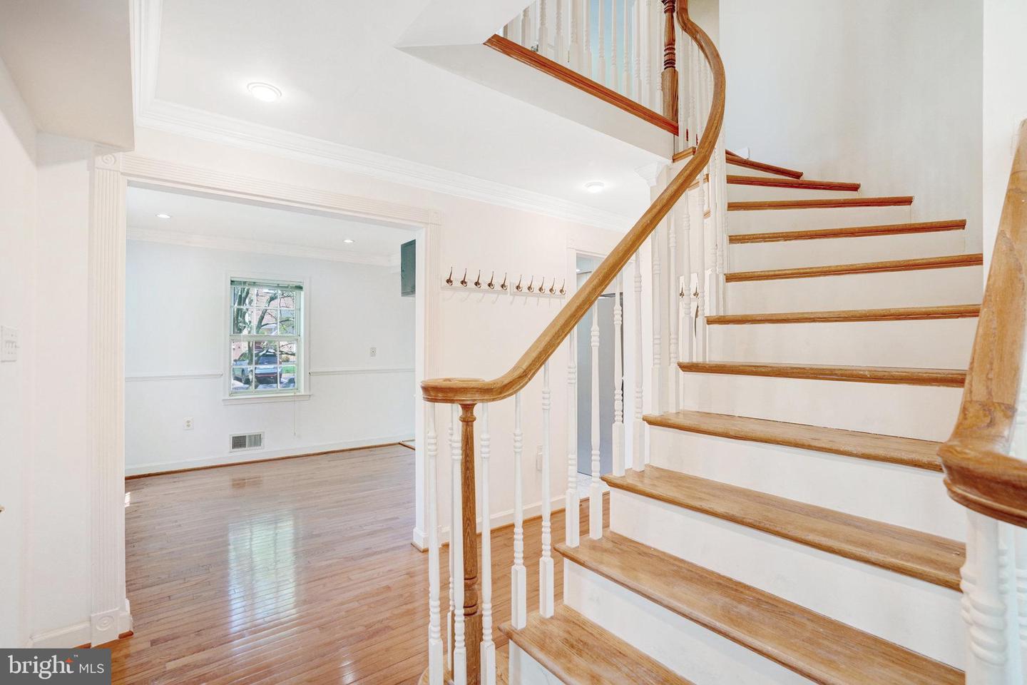 9239 SAND CREEK CT, BURKE, Virginia 22015, 3 Bedrooms Bedrooms, ,3 BathroomsBathrooms,Residential,For sale,9239 SAND CREEK CT,VAFX2267228 MLS # VAFX2267228