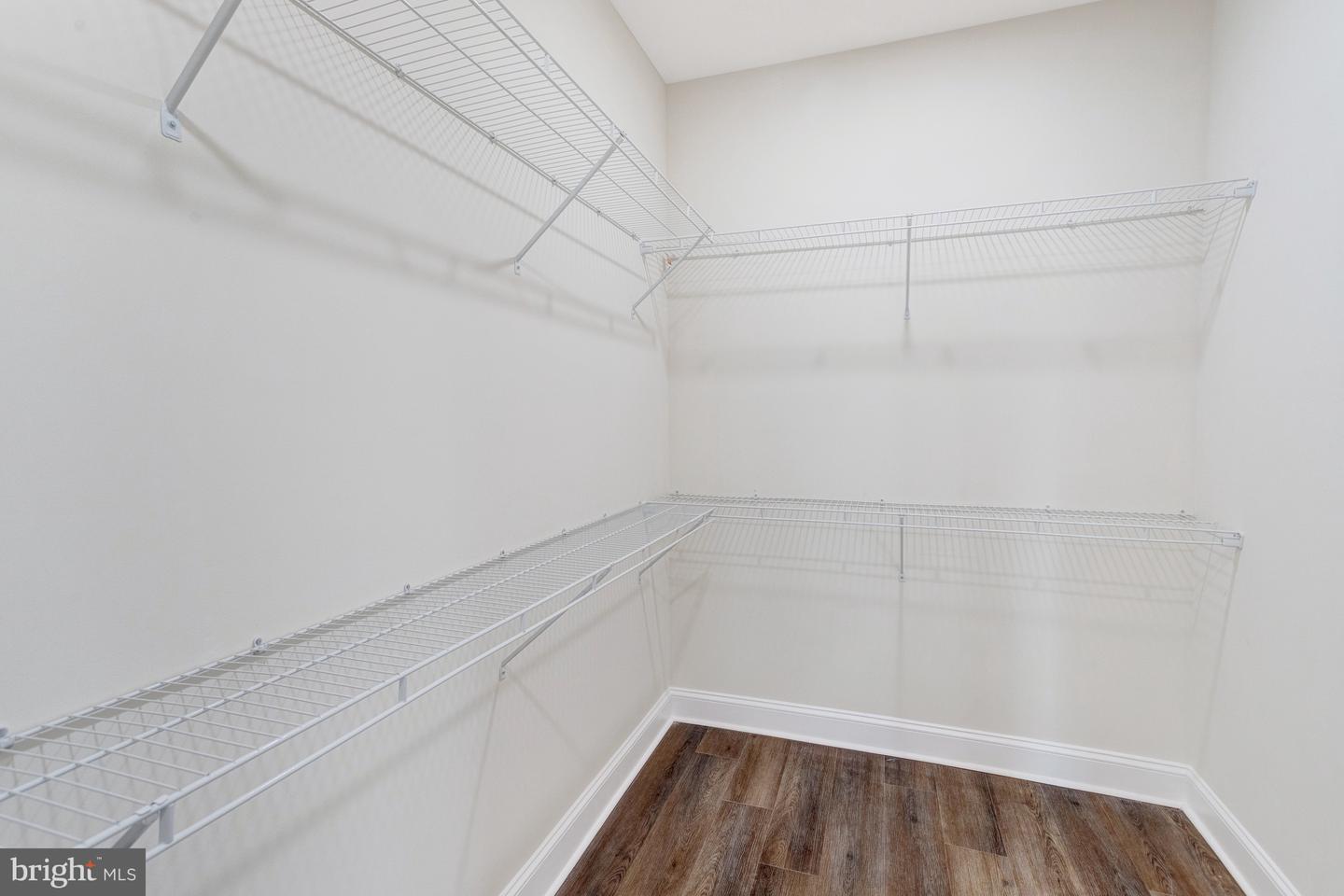 913 SYLVANIA AVE, FREDERICKSBURG, Virginia 22401, 5 Bedrooms Bedrooms, ,4 BathroomsBathrooms,Residential,For sale,913 SYLVANIA AVE,VAFB2008972 MLS # VAFB2008972