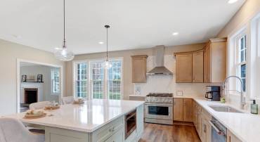 913 SYLVANIA AVE, FREDERICKSBURG, Virginia 22401, 5 Bedrooms Bedrooms, ,4 BathroomsBathrooms,Residential,For sale,913 SYLVANIA AVE,VAFB2008972 MLS # VAFB2008972