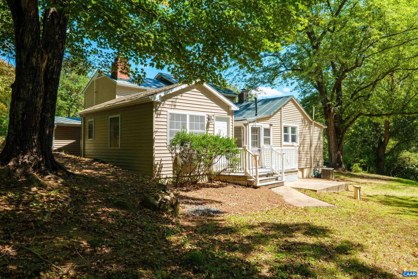 299 SUNRISE DR, AFTON, Virginia 22920, 4 Bedrooms Bedrooms, ,3 BathroomsBathrooms,Residential,For sale,299 SUNRISE DR,668974 MLS # 668974