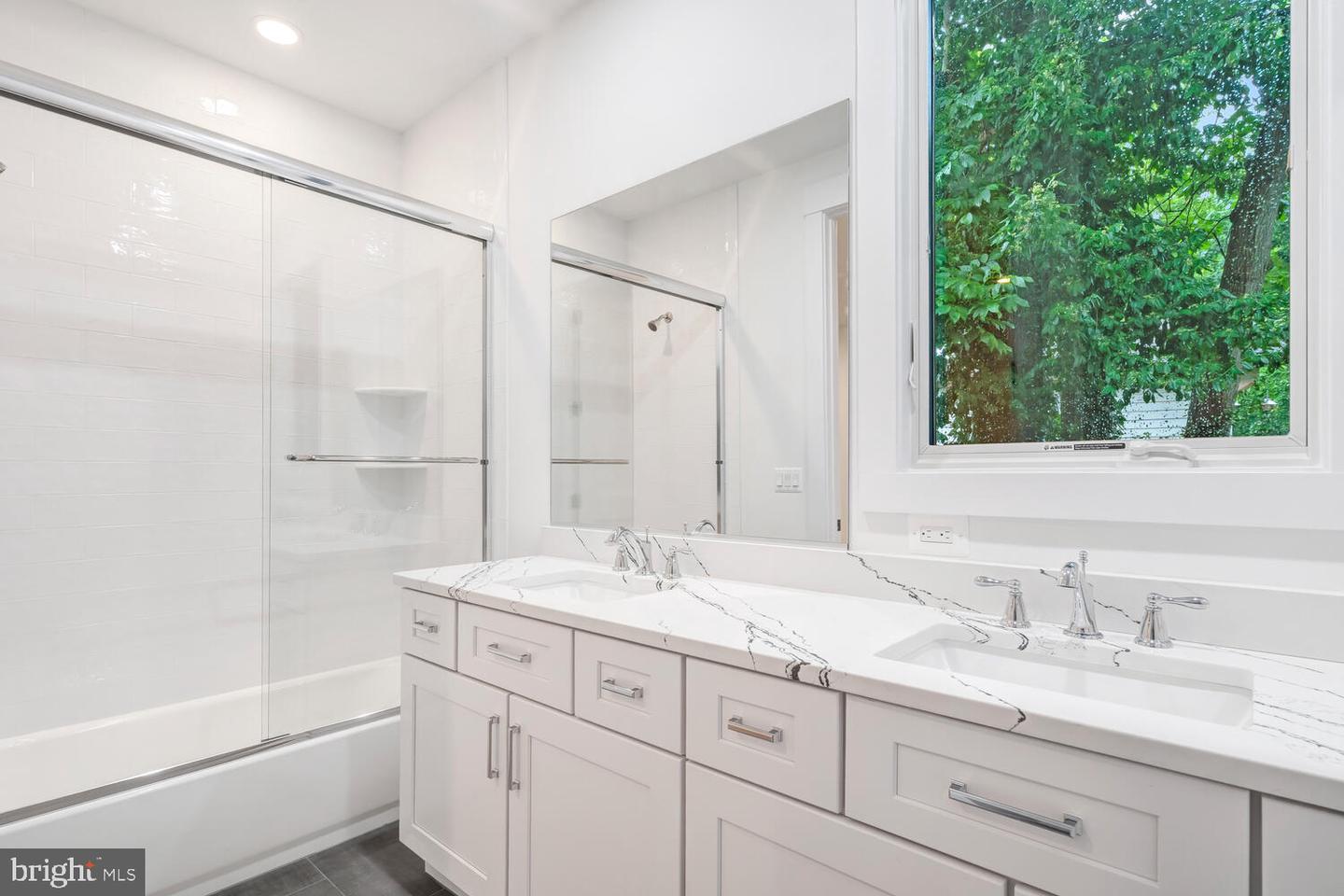 13711 JOYCE RD, WOODBRIDGE, Virginia 22191, 3 Bedrooms Bedrooms, ,3 BathroomsBathrooms,Residential,For sale,13711 JOYCE RD,VAPW2096042 MLS # VAPW2096042