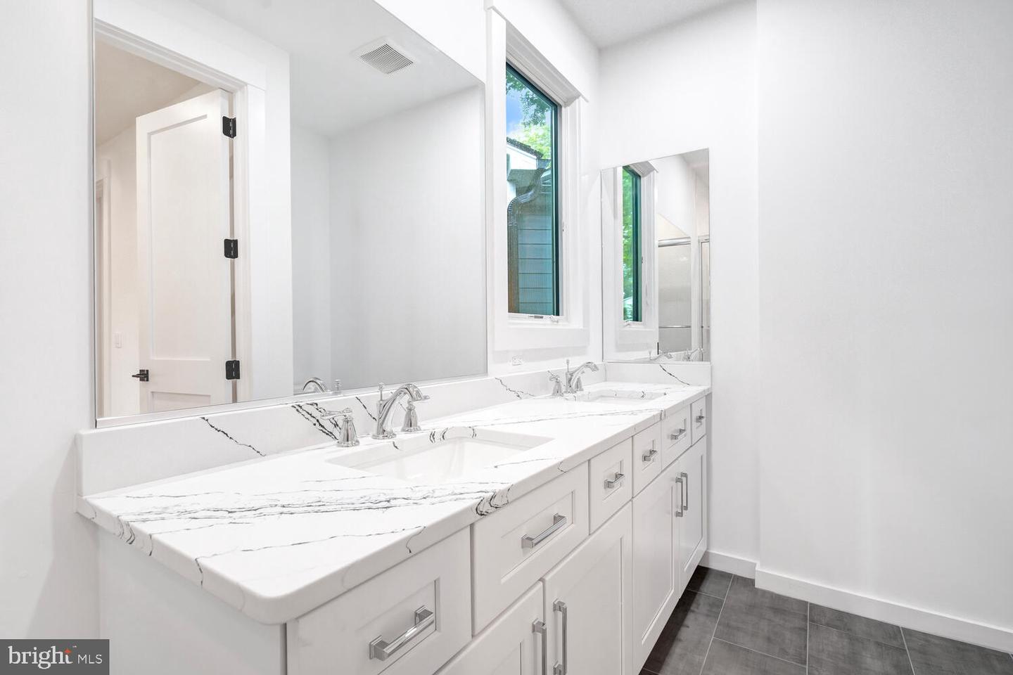 13711 JOYCE RD, WOODBRIDGE, Virginia 22191, 3 Bedrooms Bedrooms, ,3 BathroomsBathrooms,Residential,For sale,13711 JOYCE RD,VAPW2096042 MLS # VAPW2096042