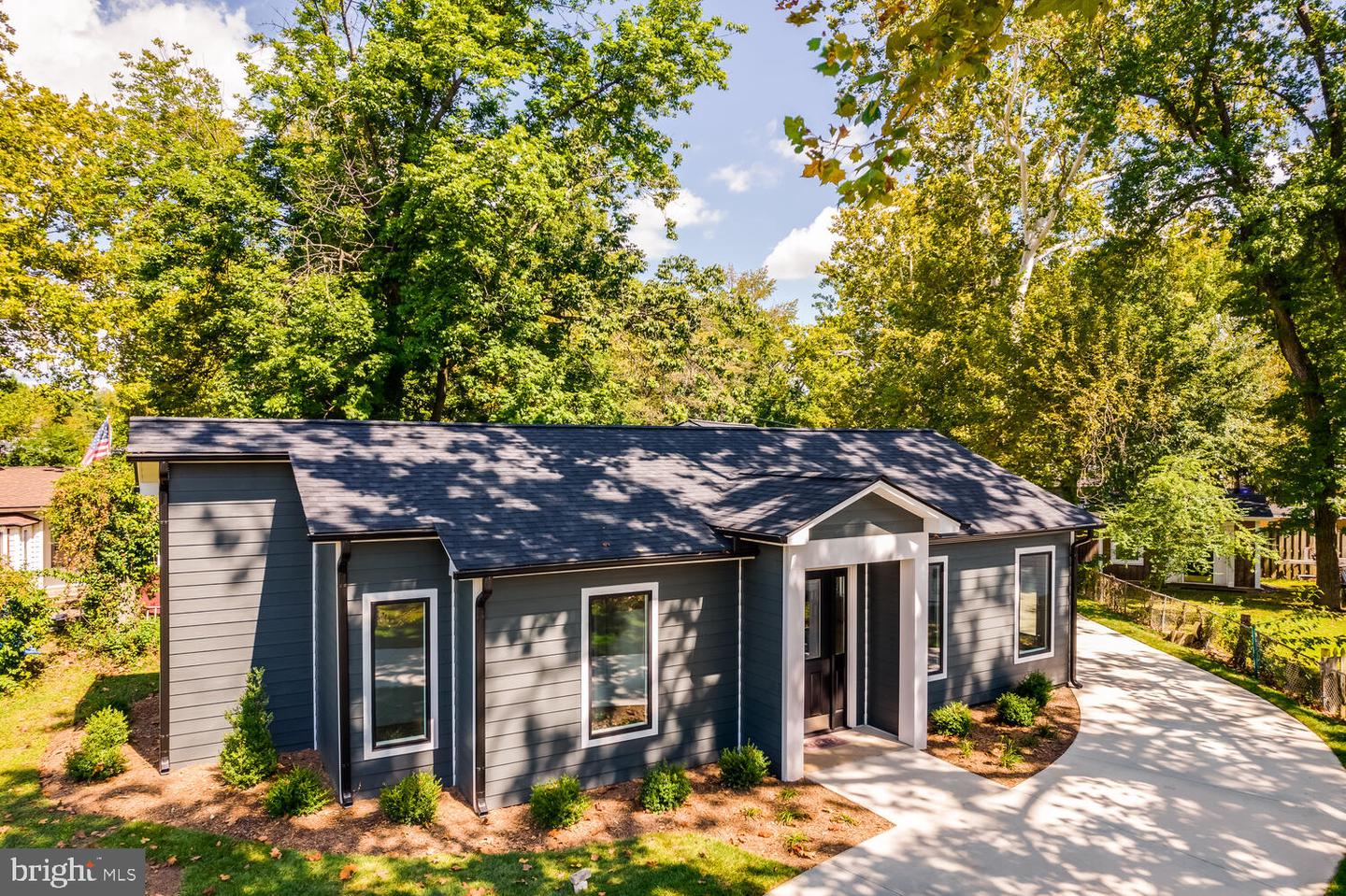 13711 JOYCE RD, WOODBRIDGE, Virginia 22191, 3 Bedrooms Bedrooms, ,3 BathroomsBathrooms,Residential,For sale,13711 JOYCE RD,VAPW2096042 MLS # VAPW2096042