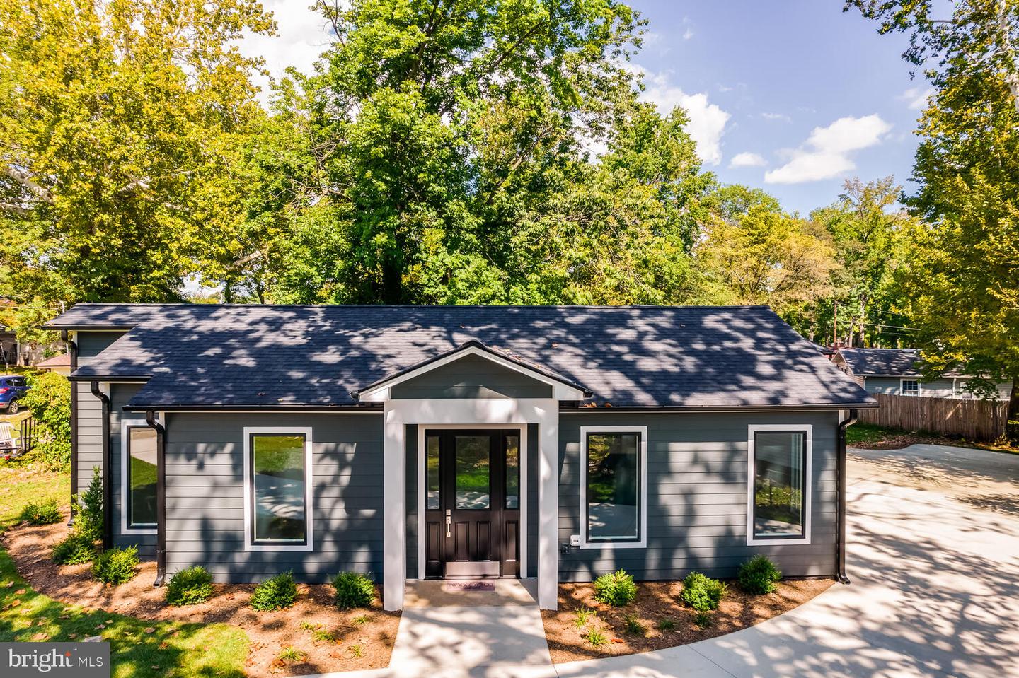 13711 JOYCE RD, WOODBRIDGE, Virginia 22191, 3 Bedrooms Bedrooms, ,3 BathroomsBathrooms,Residential,For sale,13711 JOYCE RD,VAPW2096042 MLS # VAPW2096042