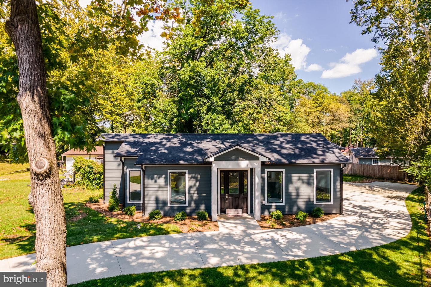 13711 JOYCE RD, WOODBRIDGE, Virginia 22191, 3 Bedrooms Bedrooms, ,3 BathroomsBathrooms,Residential,For sale,13711 JOYCE RD,VAPW2096042 MLS # VAPW2096042