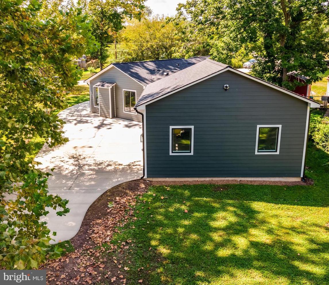 13711 JOYCE RD, WOODBRIDGE, Virginia 22191, 3 Bedrooms Bedrooms, ,3 BathroomsBathrooms,Residential,For sale,13711 JOYCE RD,VAPW2096042 MLS # VAPW2096042