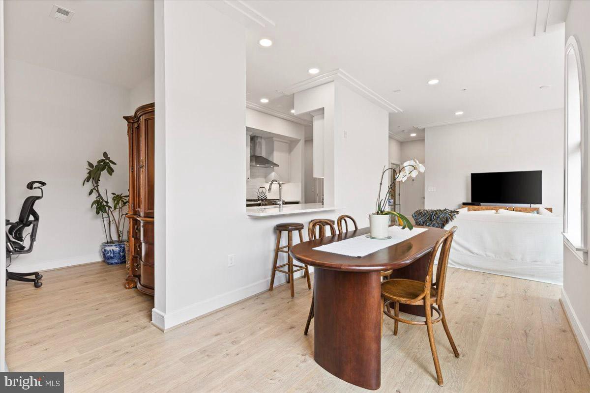 625 SLATERS LN #401, ALEXANDRIA, Virginia 22314, 1 Bedroom Bedrooms, ,1 BathroomBathrooms,Residential,For sale,625 SLATERS LN #401,VAAX2046266 MLS # VAAX2046266