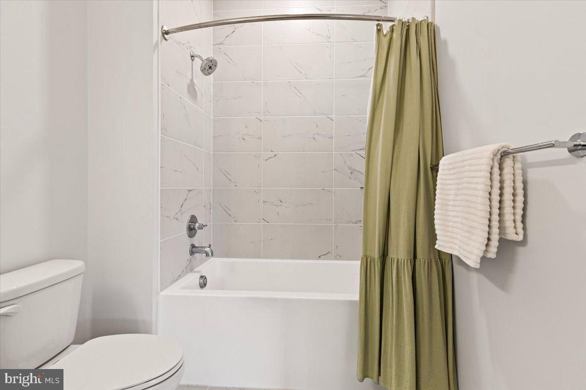 625 SLATERS LN #401, ALEXANDRIA, Virginia 22314, 1 Bedroom Bedrooms, ,1 BathroomBathrooms,Residential,For sale,625 SLATERS LN #401,VAAX2046266 MLS # VAAX2046266