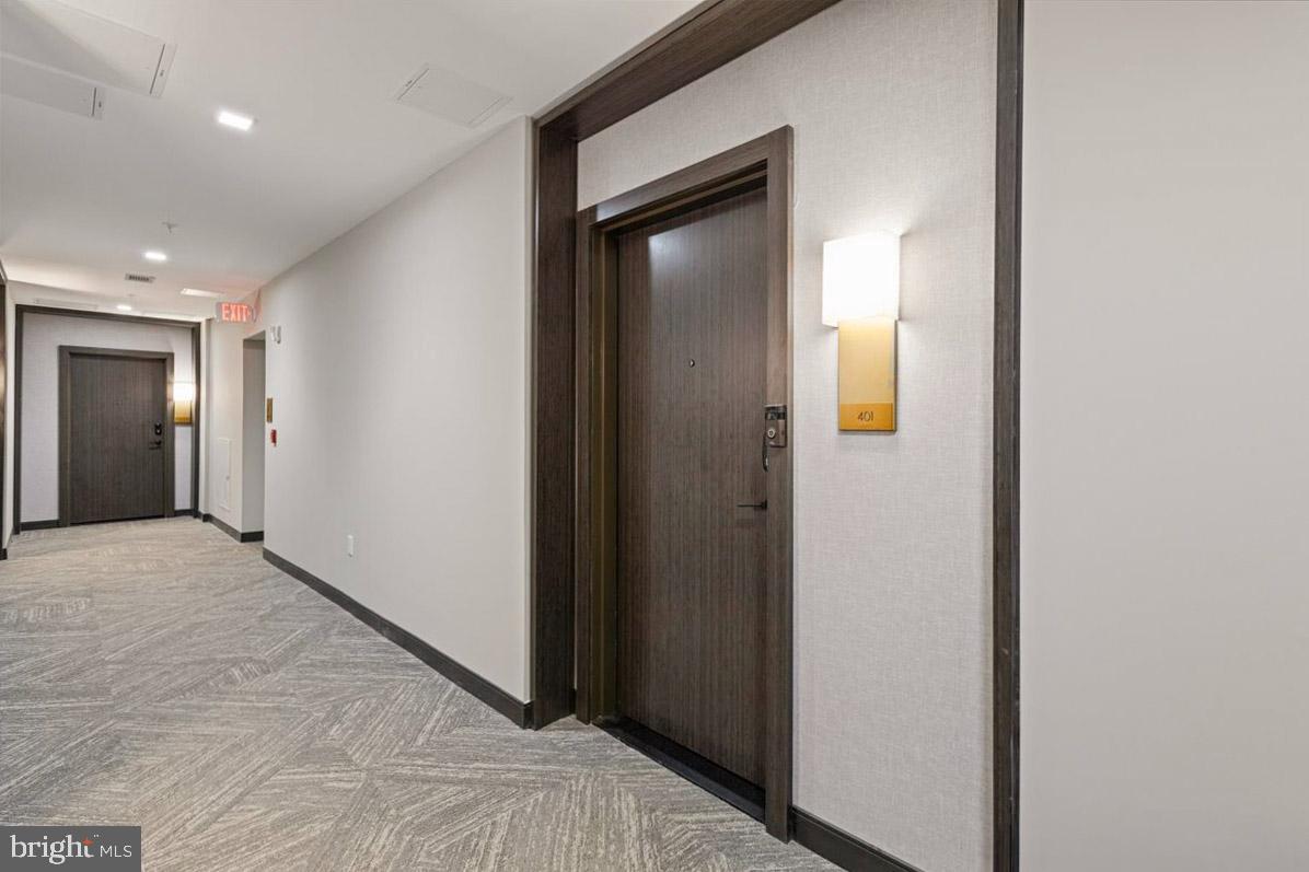 625 SLATERS LN #401, ALEXANDRIA, Virginia 22314, 1 Bedroom Bedrooms, ,1 BathroomBathrooms,Residential,For sale,625 SLATERS LN #401,VAAX2046266 MLS # VAAX2046266