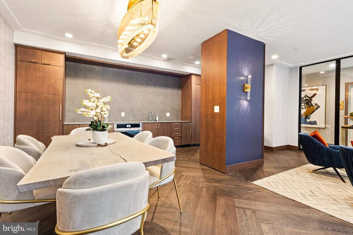 625 SLATERS LN #401, ALEXANDRIA, Virginia 22314, 1 Bedroom Bedrooms, ,1 BathroomBathrooms,Residential,For sale,625 SLATERS LN #401,VAAX2046266 MLS # VAAX2046266
