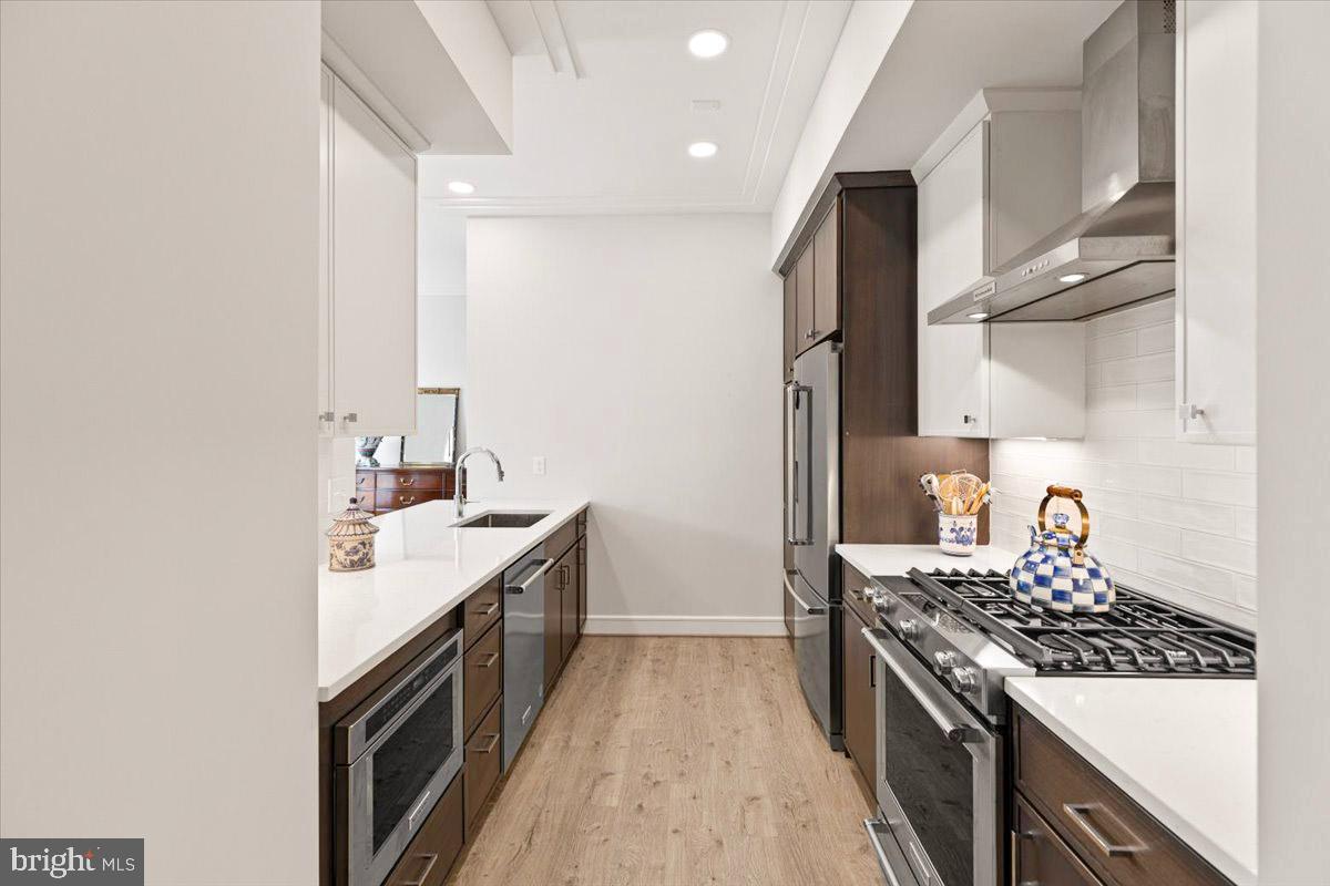 625 SLATERS LN #401, ALEXANDRIA, Virginia 22314, 1 Bedroom Bedrooms, ,1 BathroomBathrooms,Residential,For sale,625 SLATERS LN #401,VAAX2046266 MLS # VAAX2046266