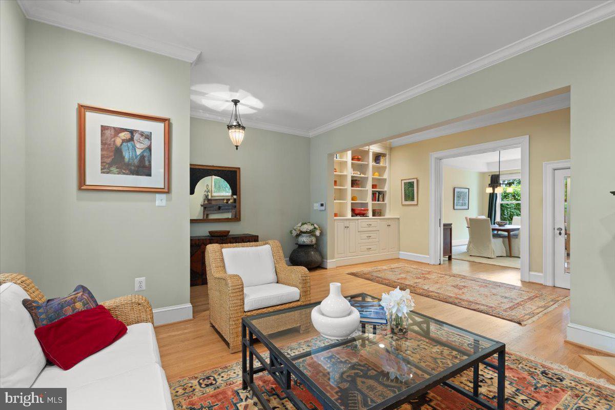 2816 27TH ST NW, WASHINGTON, District Of Columbia 20008, 4 Bedrooms Bedrooms, ,3 BathroomsBathrooms,Residential,For sale,2816 27TH ST NW,DCDC2207582 MLS # DCDC2207582