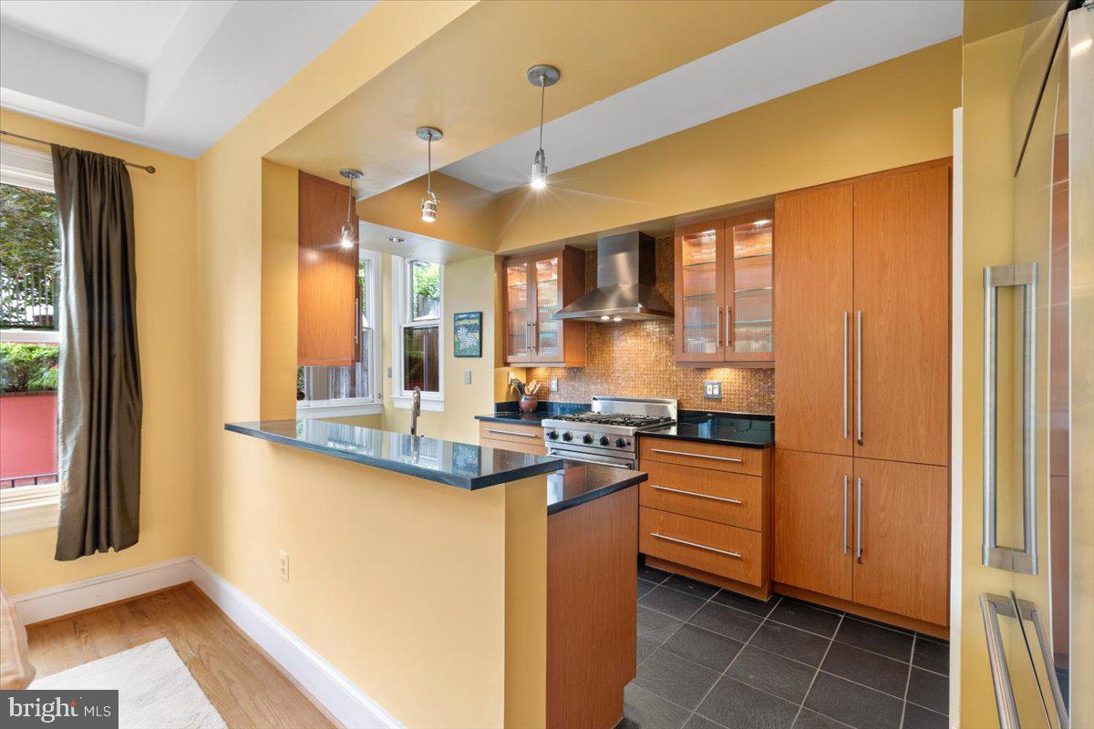 2816 27TH ST NW, WASHINGTON, District Of Columbia 20008, 4 Bedrooms Bedrooms, ,3 BathroomsBathrooms,Residential,For sale,2816 27TH ST NW,DCDC2207582 MLS # DCDC2207582