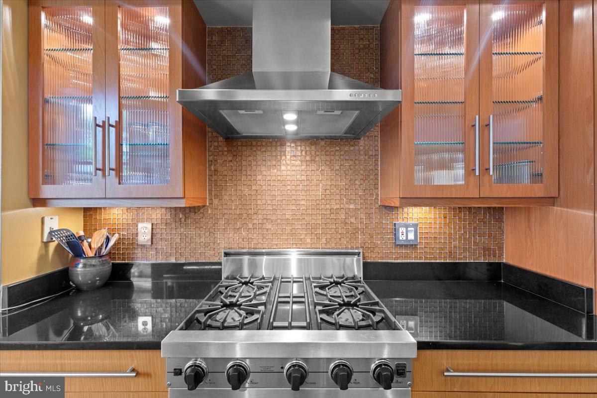 2816 27TH ST NW, WASHINGTON, District Of Columbia 20008, 4 Bedrooms Bedrooms, ,3 BathroomsBathrooms,Residential,For sale,2816 27TH ST NW,DCDC2207582 MLS # DCDC2207582