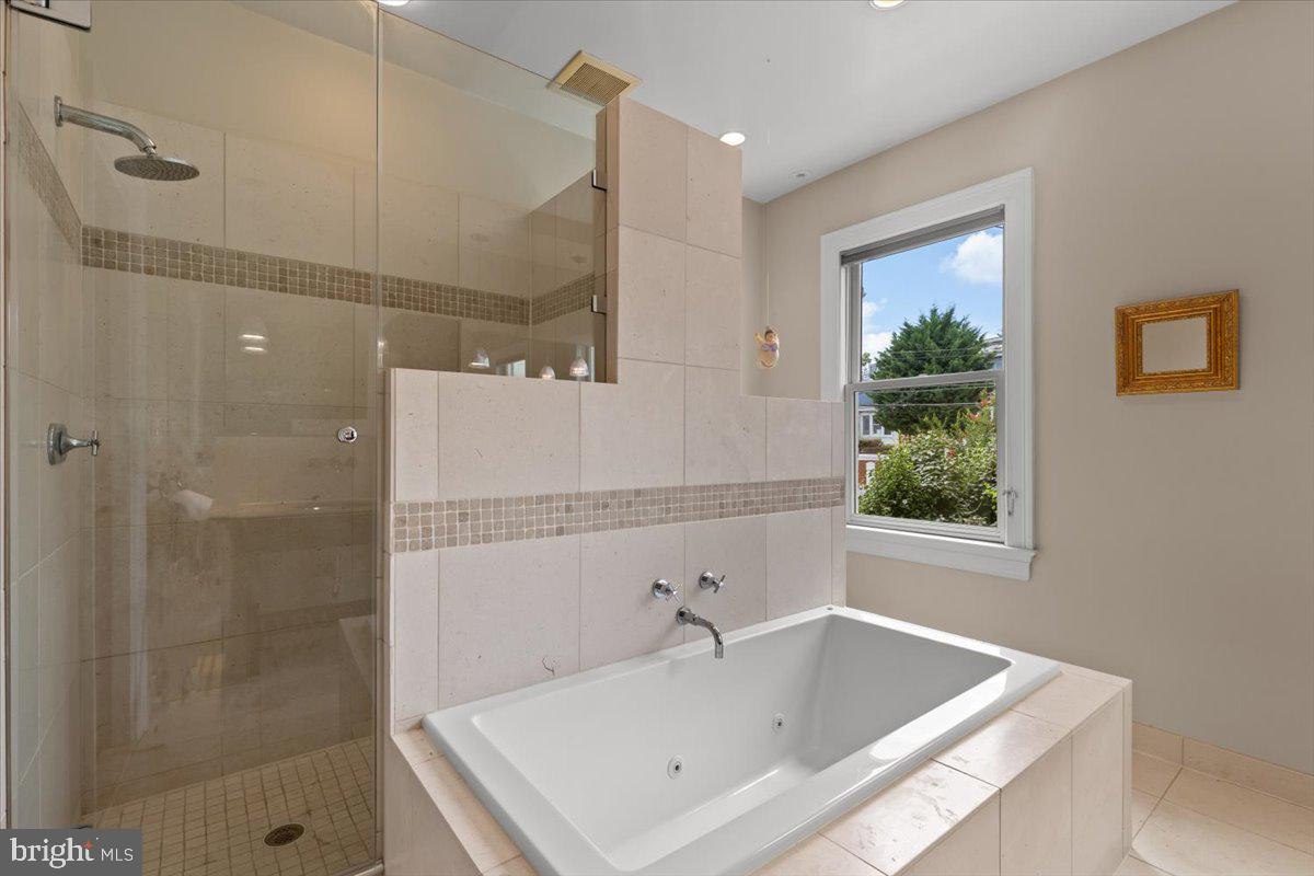 2816 27TH ST NW, WASHINGTON, District Of Columbia 20008, 4 Bedrooms Bedrooms, ,3 BathroomsBathrooms,Residential,For sale,2816 27TH ST NW,DCDC2207582 MLS # DCDC2207582