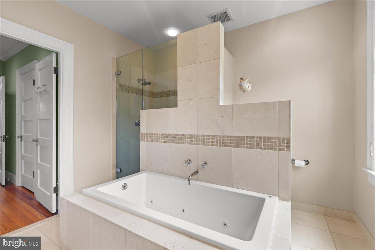 2816 27TH ST NW, WASHINGTON, District Of Columbia 20008, 4 Bedrooms Bedrooms, ,3 BathroomsBathrooms,Residential,For sale,2816 27TH ST NW,DCDC2207582 MLS # DCDC2207582