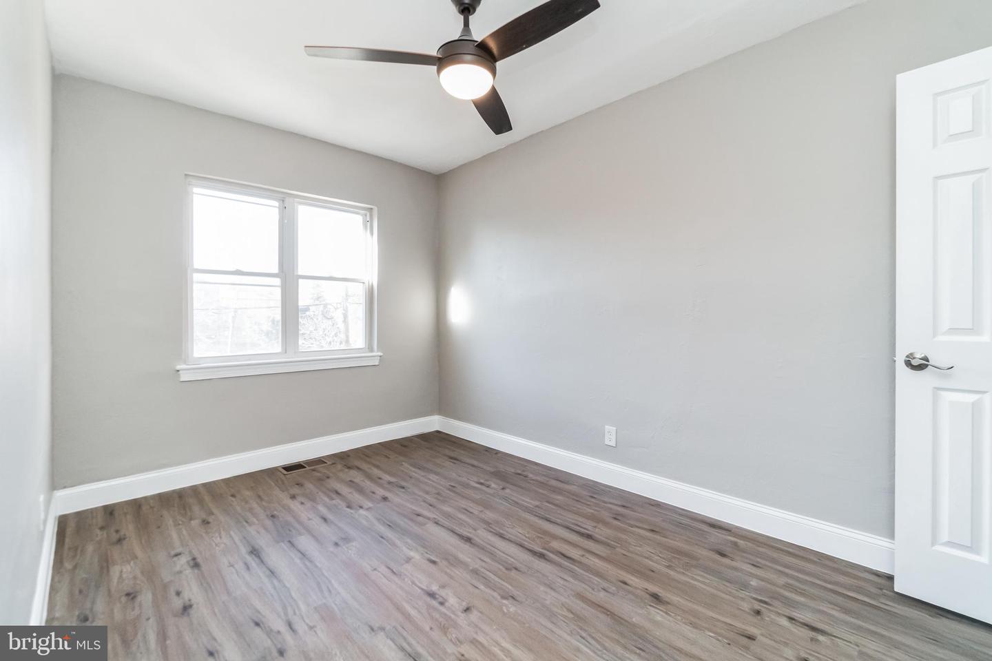 1515 1ST ST SW, WASHINGTON, District Of Columbia 20024, 3 Bedrooms Bedrooms, ,2 BathroomsBathrooms,Residential,For sale,1515 1ST ST SW,DCDC2214208 MLS # DCDC2214208