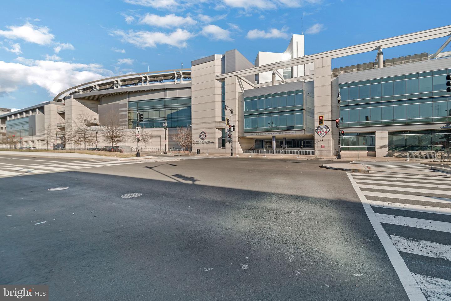 1515 1ST ST SW, WASHINGTON, District Of Columbia 20024, 3 Bedrooms Bedrooms, ,2 BathroomsBathrooms,Residential,For sale,1515 1ST ST SW,DCDC2214208 MLS # DCDC2214208