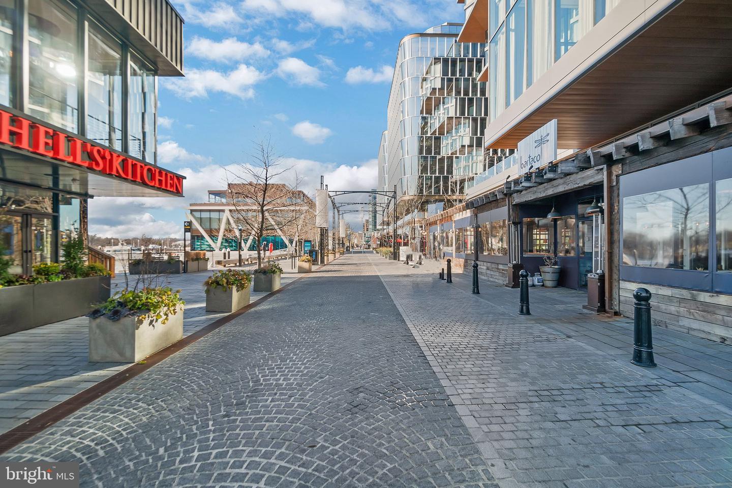 1515 1ST ST SW, WASHINGTON, District Of Columbia 20024, 3 Bedrooms Bedrooms, ,2 BathroomsBathrooms,Residential,For sale,1515 1ST ST SW,DCDC2214208 MLS # DCDC2214208