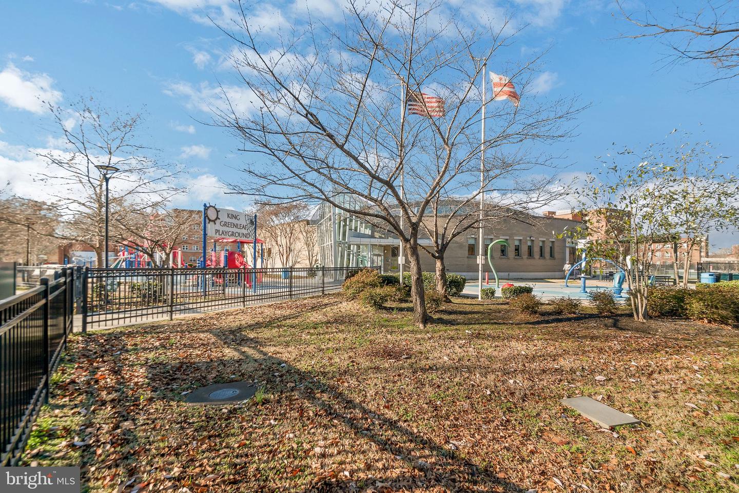 1515 1ST ST SW, WASHINGTON, District Of Columbia 20024, 3 Bedrooms Bedrooms, ,2 BathroomsBathrooms,Residential,For sale,1515 1ST ST SW,DCDC2214208 MLS # DCDC2214208