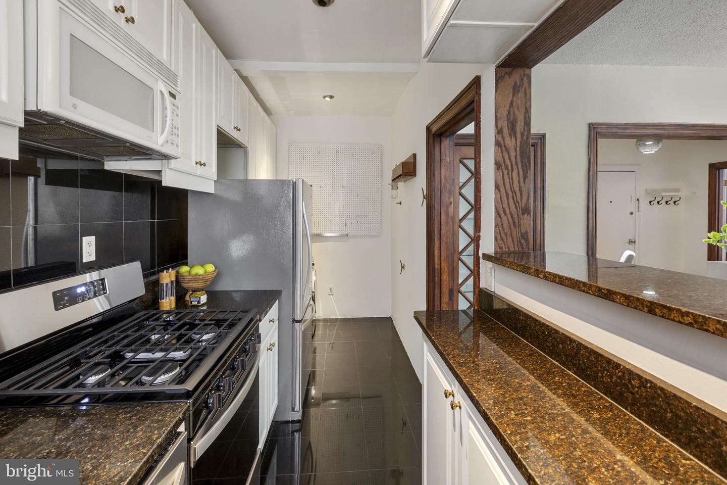 1332 15TH ST NW #2, WASHINGTON, District Of Columbia 20005, 2 Bedrooms Bedrooms, ,1 BathroomBathrooms,Residential,For sale,1332 15TH ST NW #2,DCDC2215152 MLS # DCDC2215152
