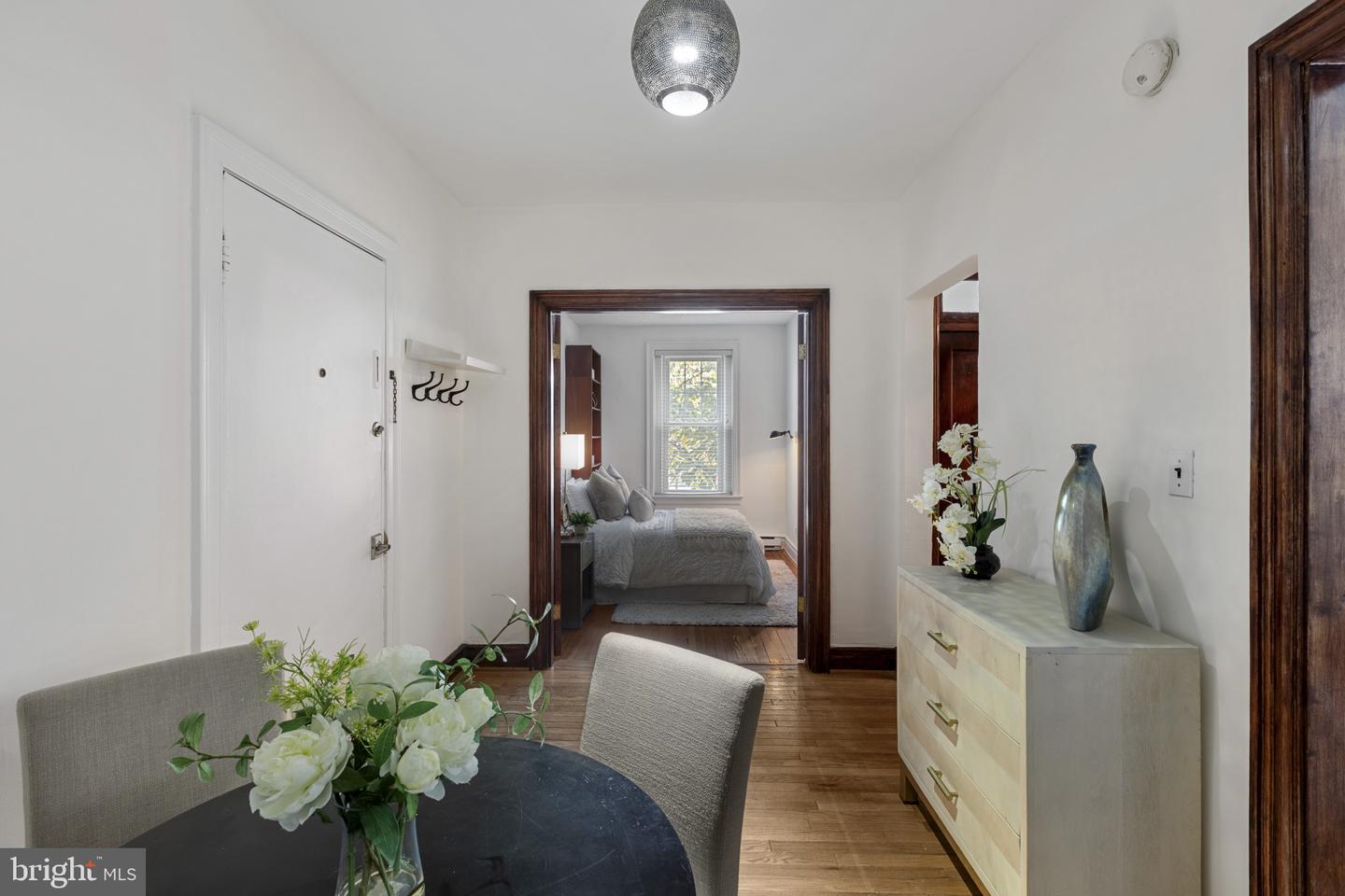1332 15TH ST NW #2, WASHINGTON, District Of Columbia 20005, 2 Bedrooms Bedrooms, ,1 BathroomBathrooms,Residential,For sale,1332 15TH ST NW #2,DCDC2215152 MLS # DCDC2215152